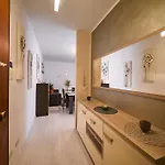 Apartment Angel *